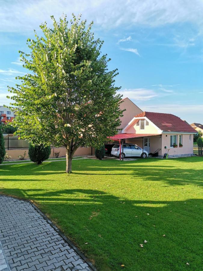 Casuta Cu Tei Vila Oradea Exterior foto